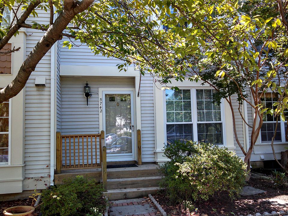 1st image of 5742 Evergreen Knoll Ct
