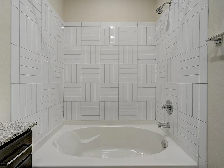 The Encore Apartments — Photo 7