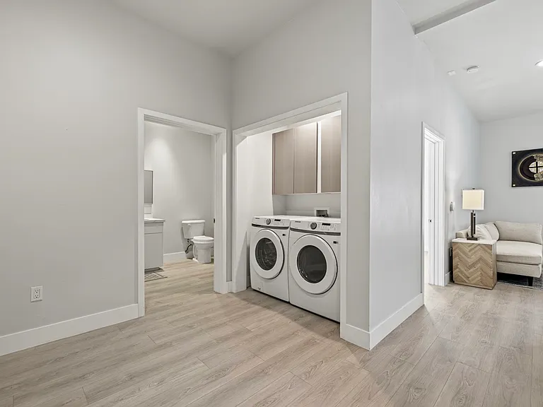1915 S St #202 — Photo 20