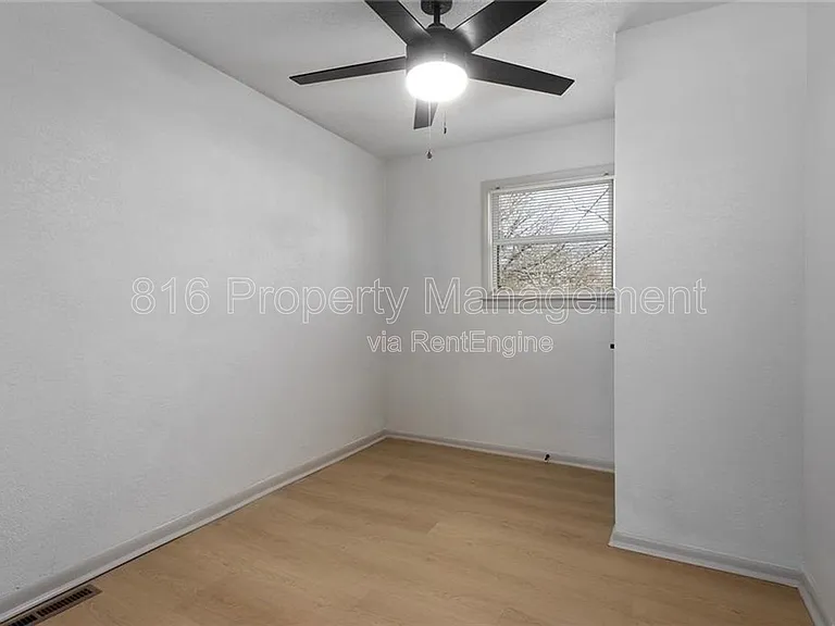 609 SE Florence Ave — Photo 12