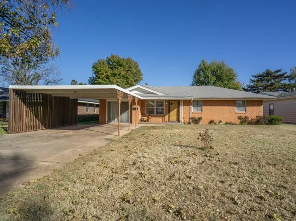 1624 21st St, Woodward, OK 73801