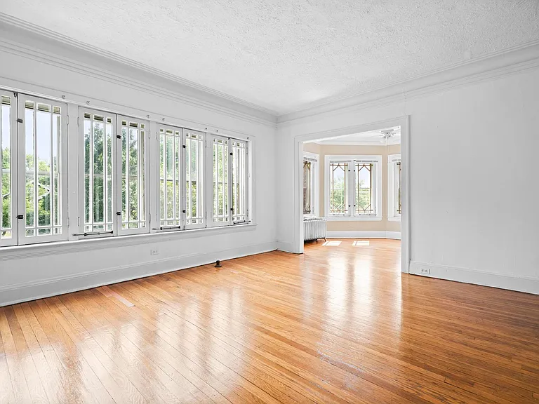 2729 Euclid Heights Blvd #3 — Photo 14