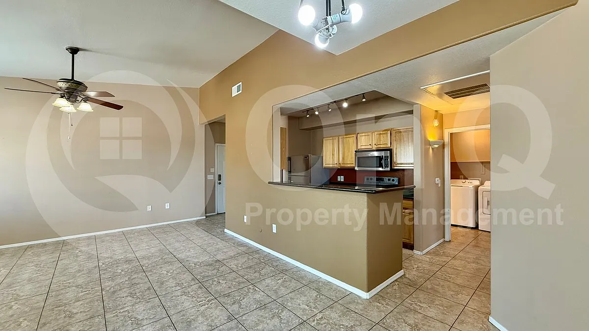 2 bed, 2.0 bath, 1019 sqft, $1,675 — Photo 4