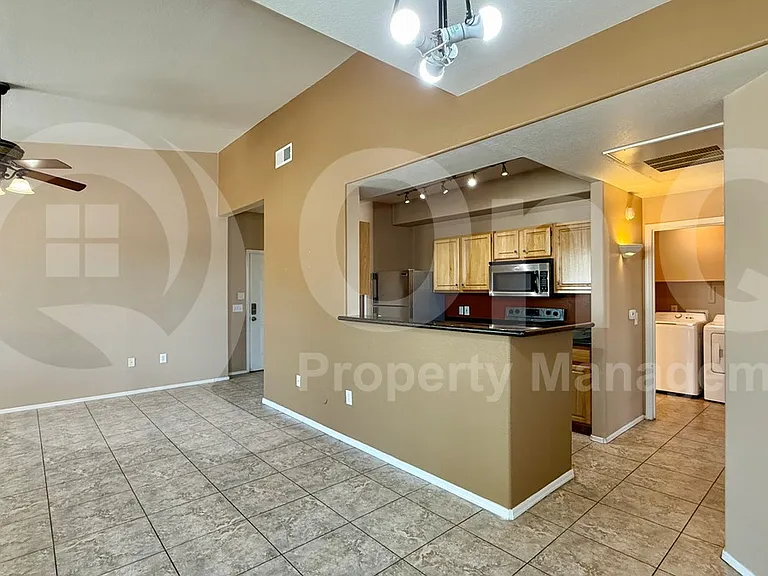 2929 W Yorkshire Dr #1041 — Photo 4