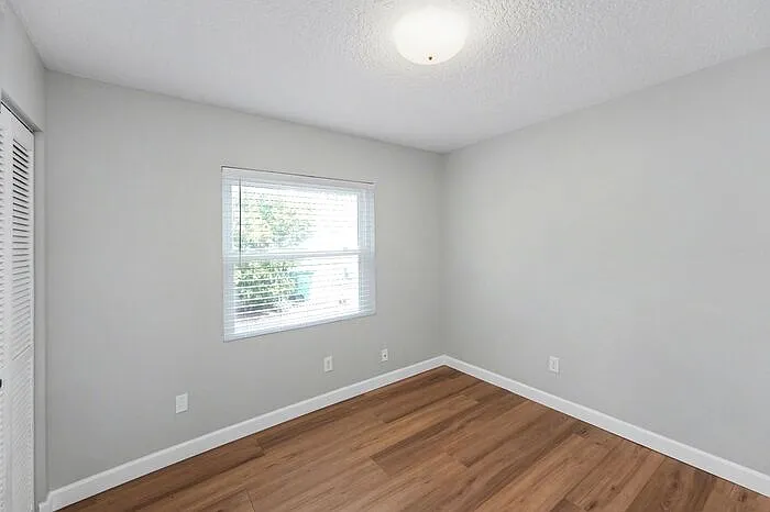 9605 N Edison Ave — Photo 13