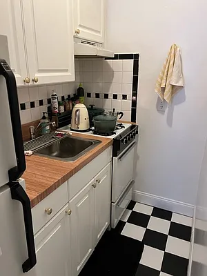 Rented by CitySites Real Estate Group | media 5