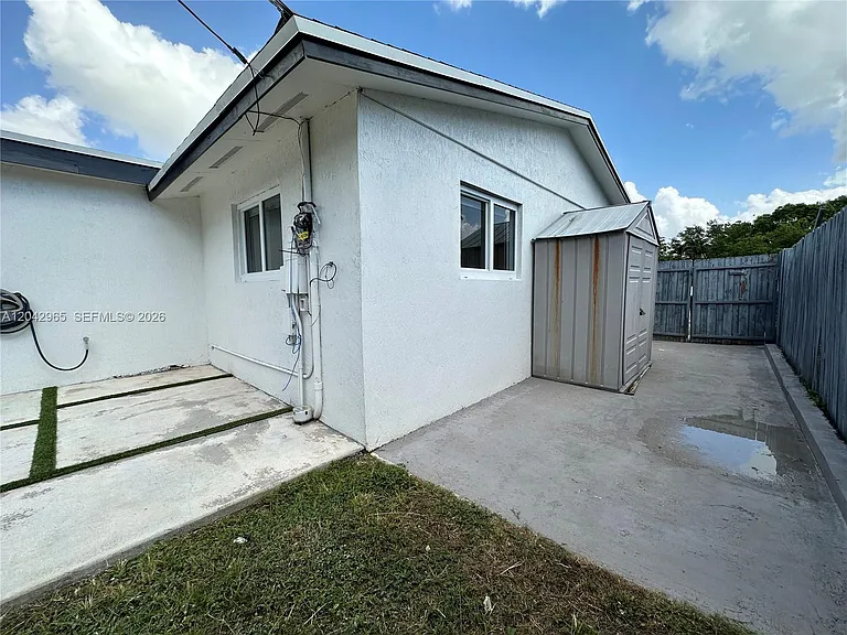 10010 SW 162nd St — Photo 28
