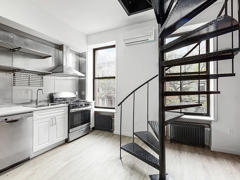 269 W 132nd St #B — Photo 4