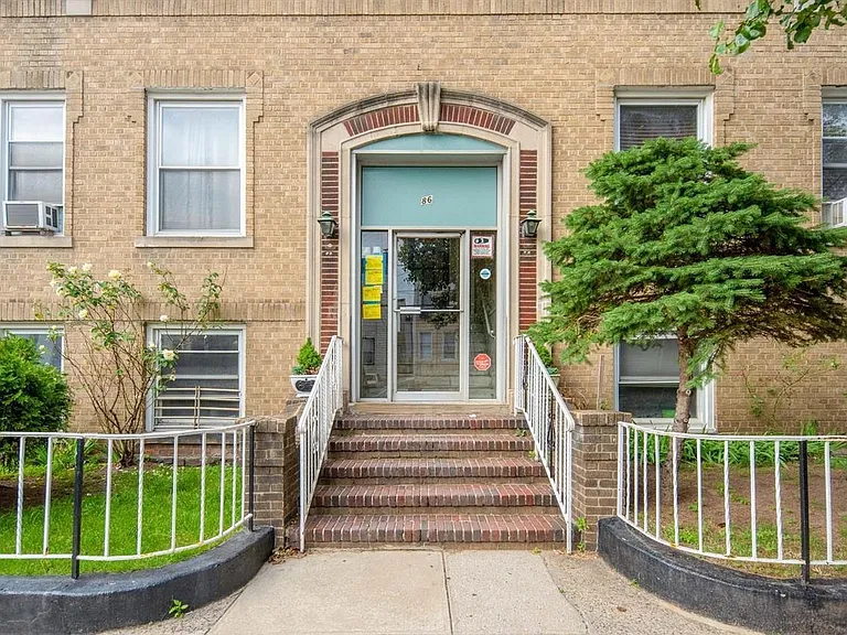 86 Charles St #102 — Photo 11
