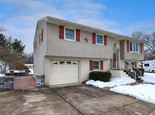 3644 Fox Chase Dr, Dover, PA 17315