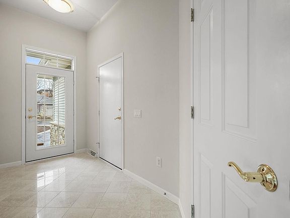3rd image of 3216 Conservancy Lane