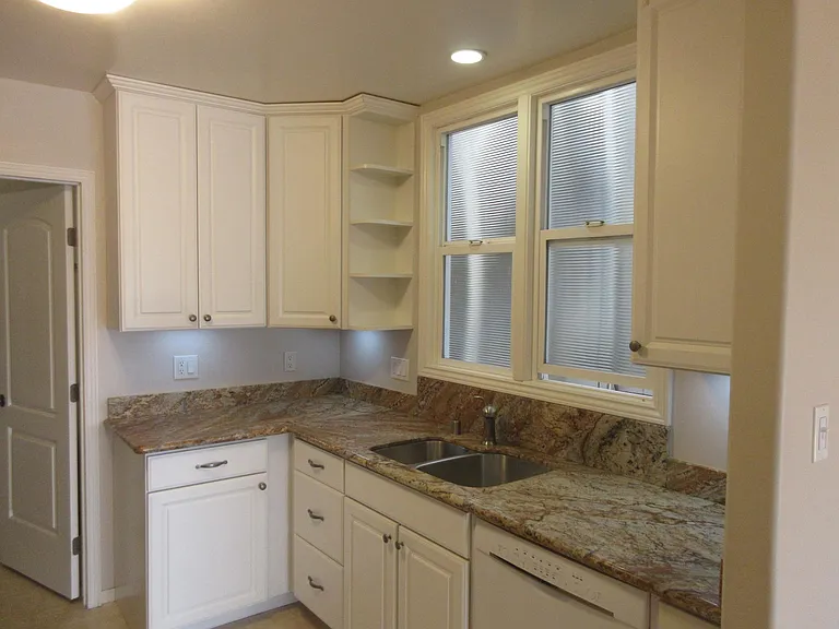 2433 Larkin St #1 — Photo 4