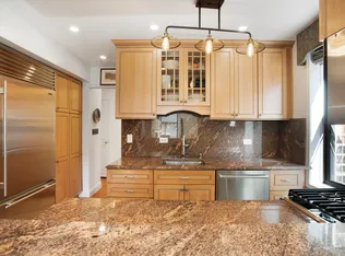 30 East 9th Street 4NN image 1 of 7