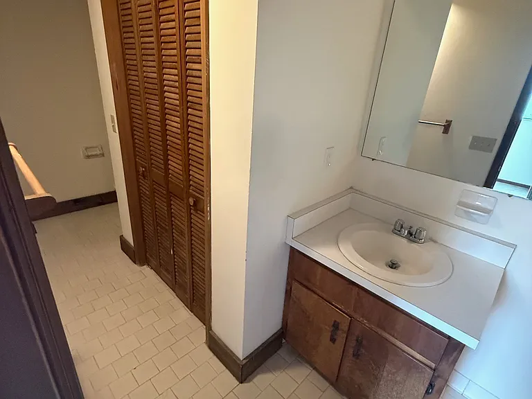 224 W 2nd Ave #2 — Photo 7