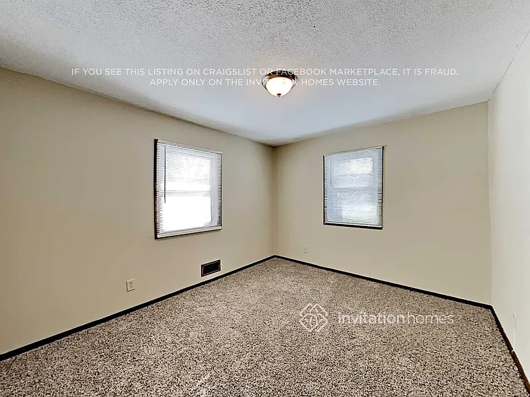 8427 Northern Dr — Photo 10
