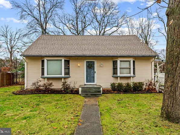 145 W Clearview Ave, Pine Hill, NJ 08021