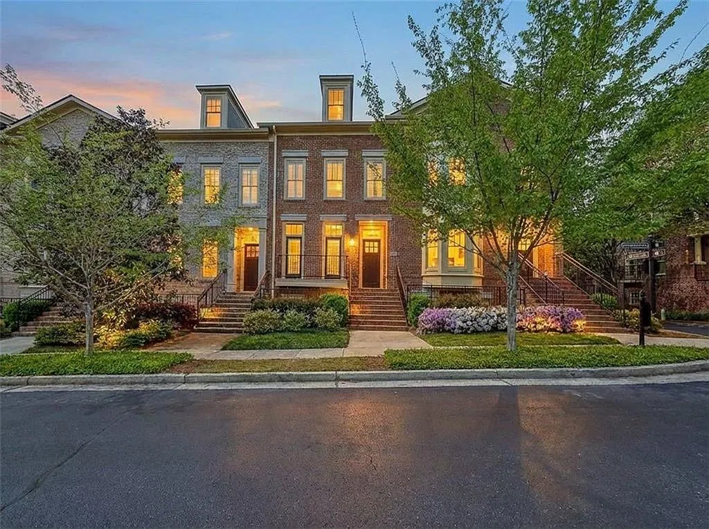 4 bed, 4.5 bath, 2425 sqft, $4,500 — Photo 1