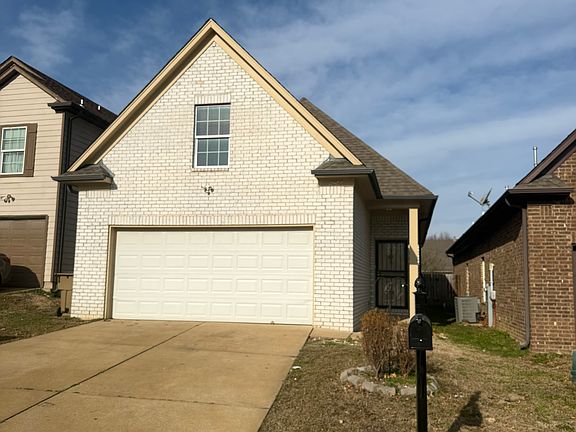2nd image of 2829 Virginia Woods Pl