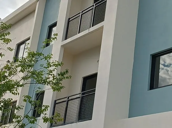 29 Palmetto Dr #6, Miami, FL 33166