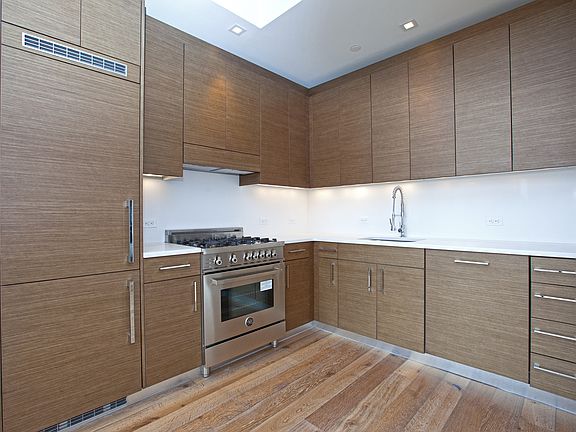 3rd image of 325 Lexington Ave APT 28D