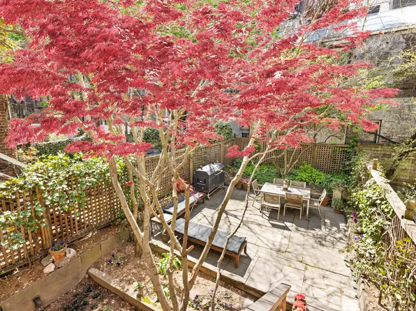 326 West 22nd Street image 1 of 21