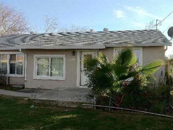 1906 Chapman Ave, Olivehurst, CA 95961