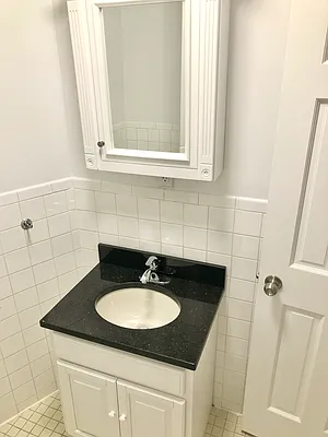 Rented by Warren T Real Estate Corp. | media 8