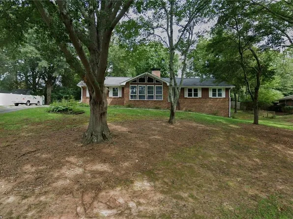 90 Burnett Way, Alpharetta, GA 30009