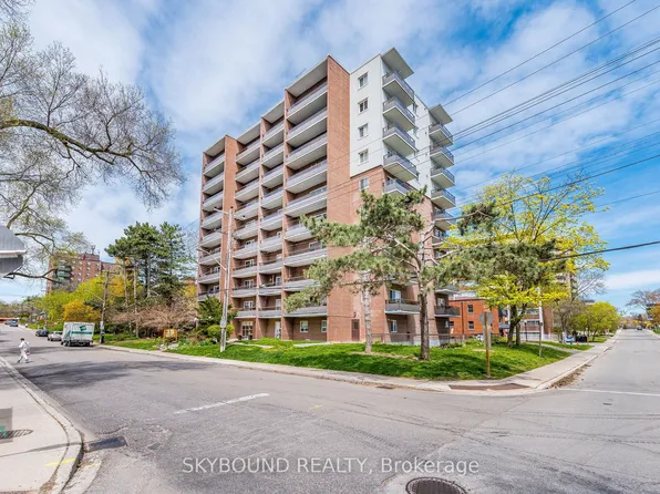 15 Elizabeth St N #305, Mississauga, ON L5G 2Z3