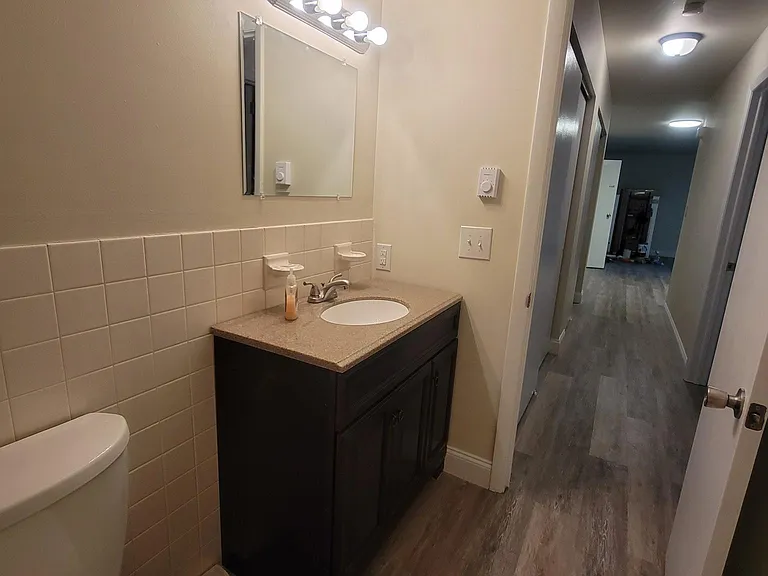 377 W Broad St #3 — Photo 7