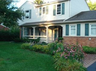 2182 Lost Tree Way, Bloomfield Hills, MI 48304