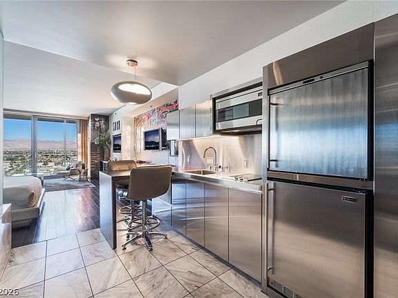3rd image of 4381 W Flamingo Rd #1907