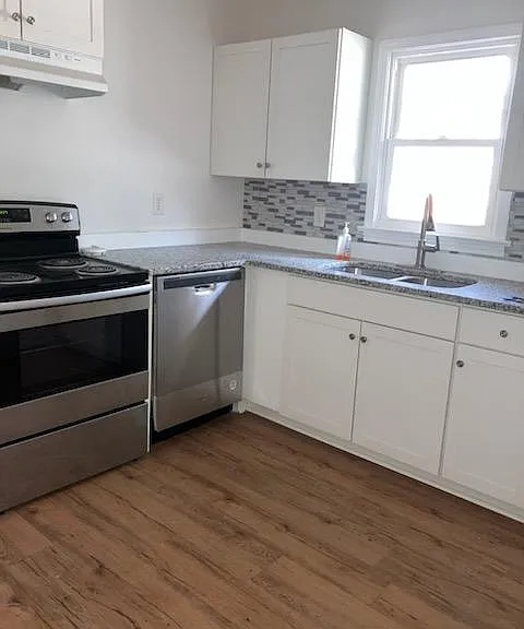 503 Myers Park Dr — Photo 2