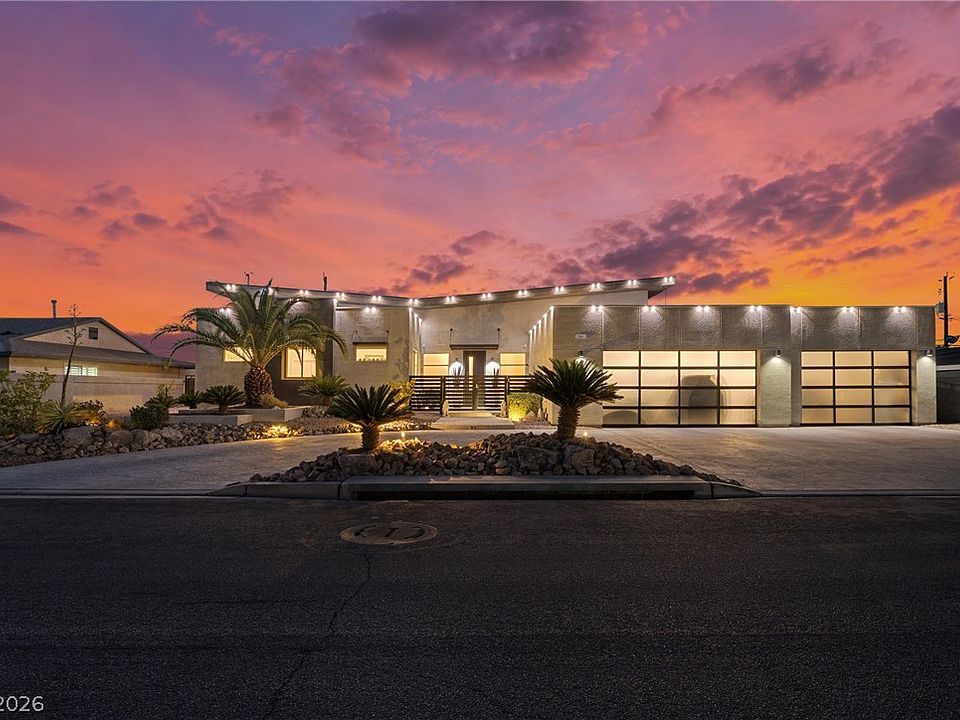 1st image of 306 E Country Club Dr