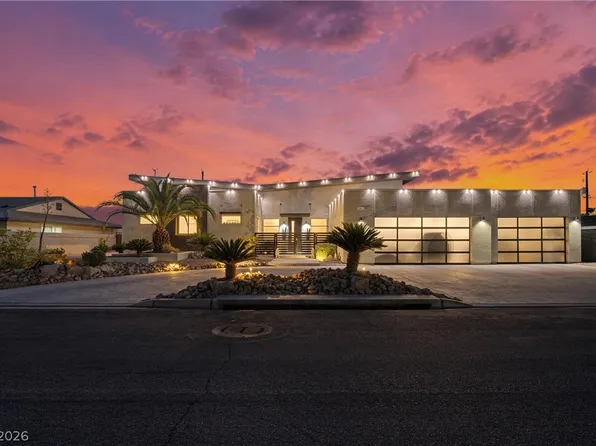 306 E Country Club Dr, Henderson, NV 89015