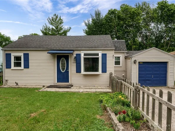 1439 Wiley St, Fairborn, OH 45324
