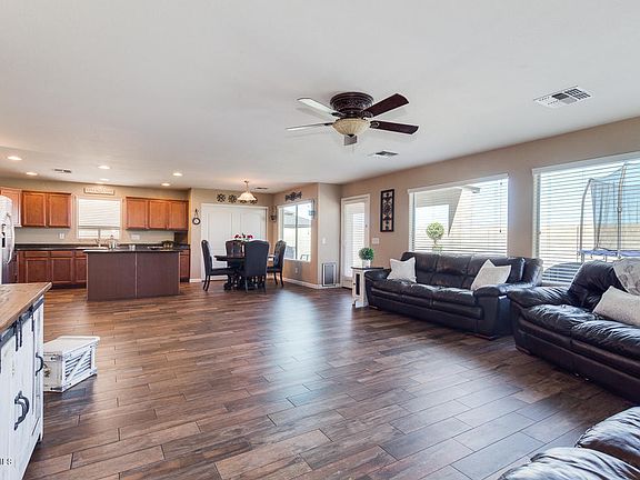4th image of 9826 W Melinda Ln