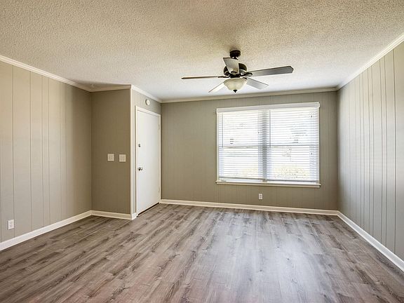4th image of 127A Susan Dr
