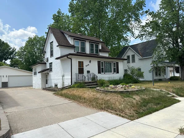 218 Willow St S, Sauk Centre, MN 56378