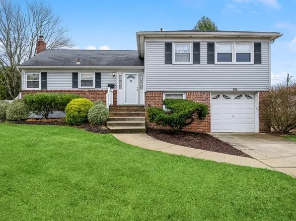69 Richard Place, Massapequa Park, NY 11762