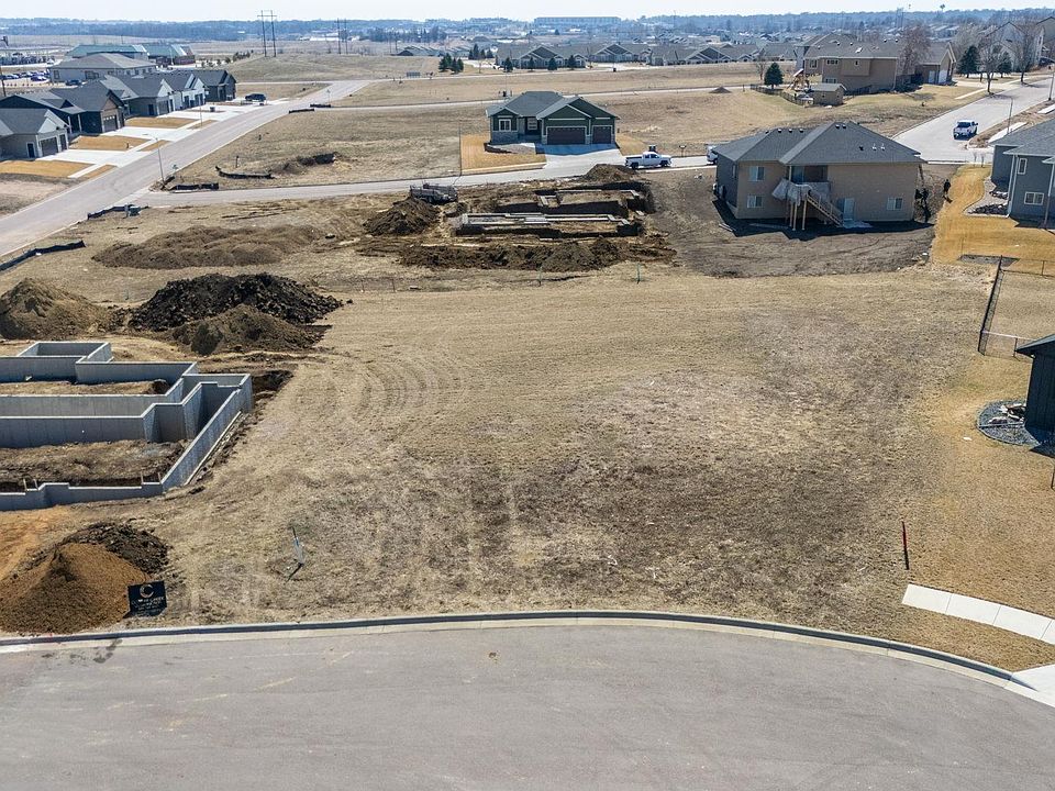 1st image of 5505 E Marlowe Cir