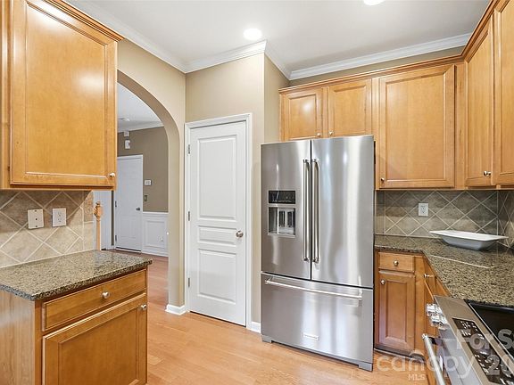 5th image of 2084 Calloway Pines Dr