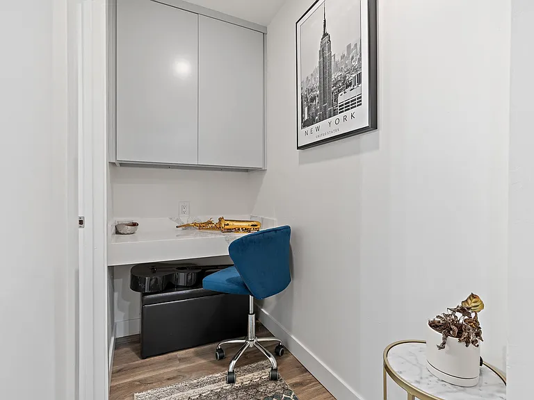 421 Standish St #2 — Photo 8