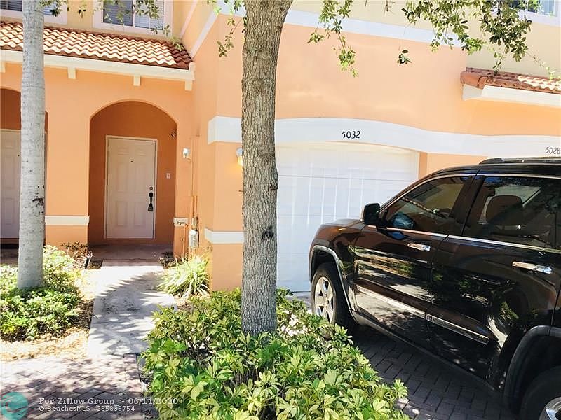 1st image of 5032 SE Mariner Garden Cir