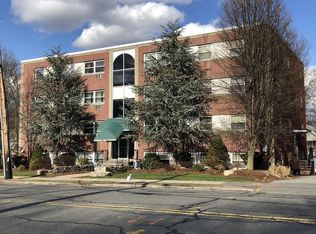 588 Main St APT 1D, Stoneham, MA 02180