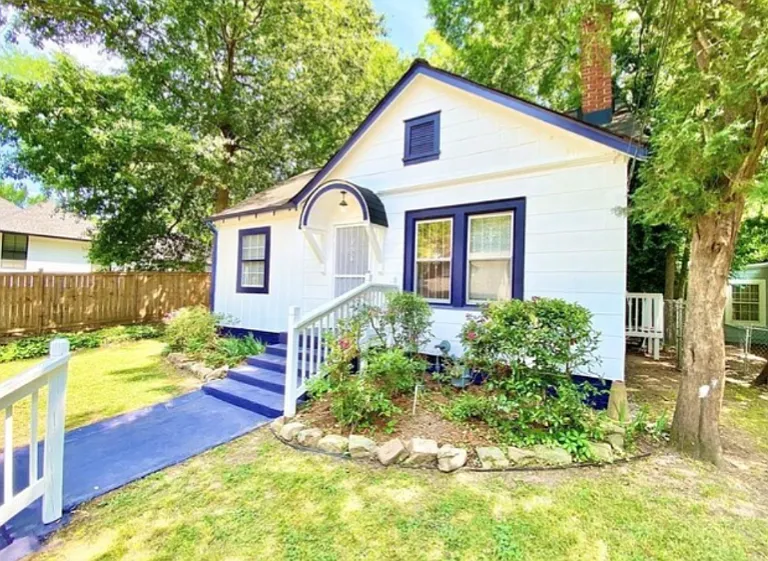 938 Beckwith St SW — Photo 2