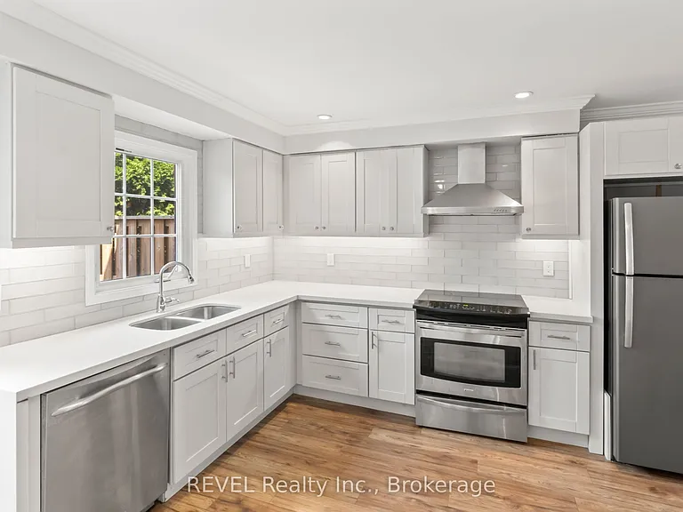 10 Bassett Blvd #56 — Photo 4