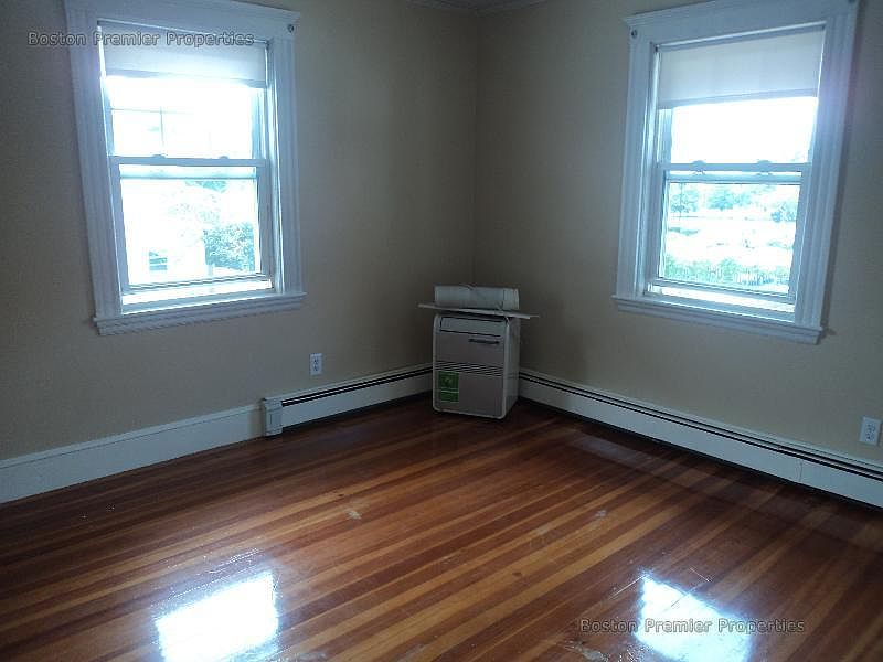 1st image of 35 Spear St APT 2