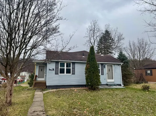 1042 Brackenridge Ave, Brackenridge, PA 15014