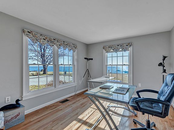 19 Magonk Point Road